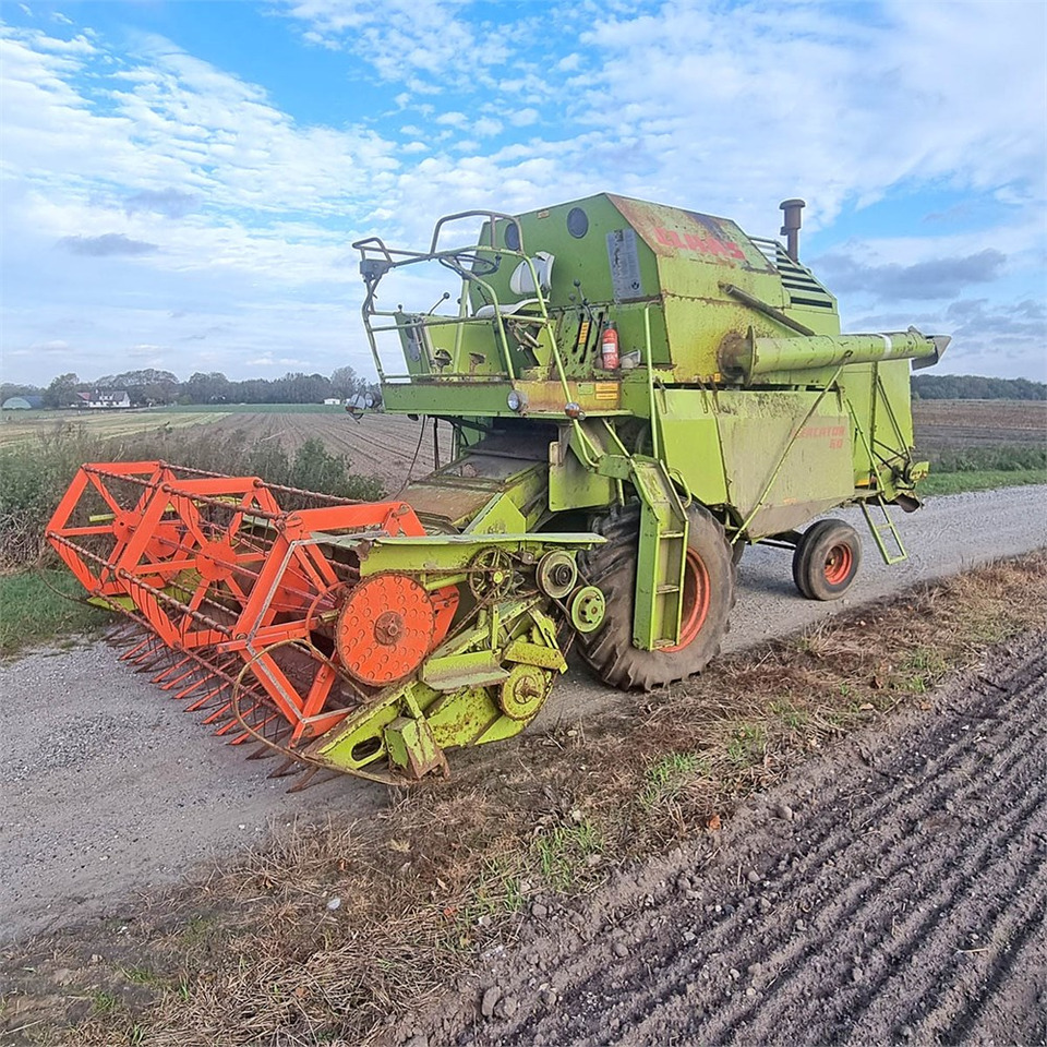 Claas Mercator 60 - Makinë korrëse: foto 4 Claas Mercator 60 - Makinë korrëse: foto 4