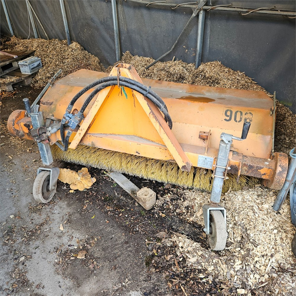 Epoke B200 - Fshesë: foto 2 Epoke B200 - Fshesë: foto 2