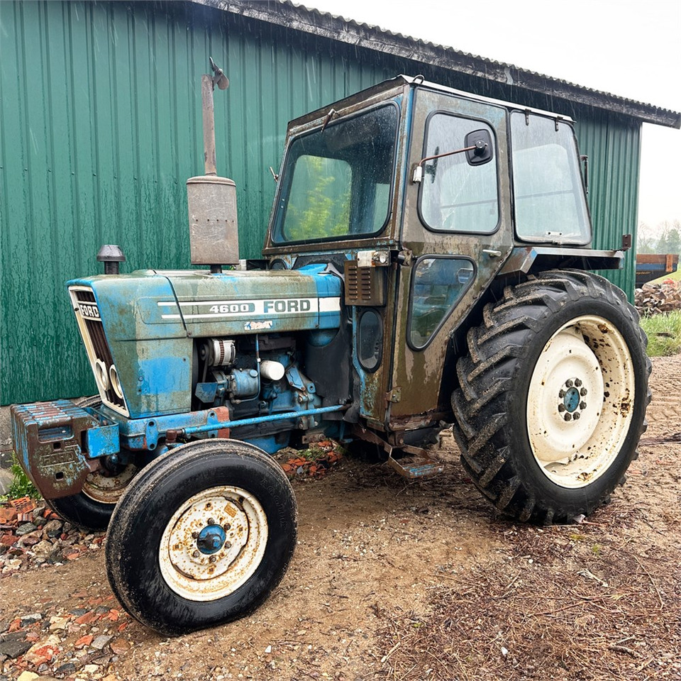 Ford 4600 - Traktor: foto 1 Ford 4600 - Traktor: foto 1