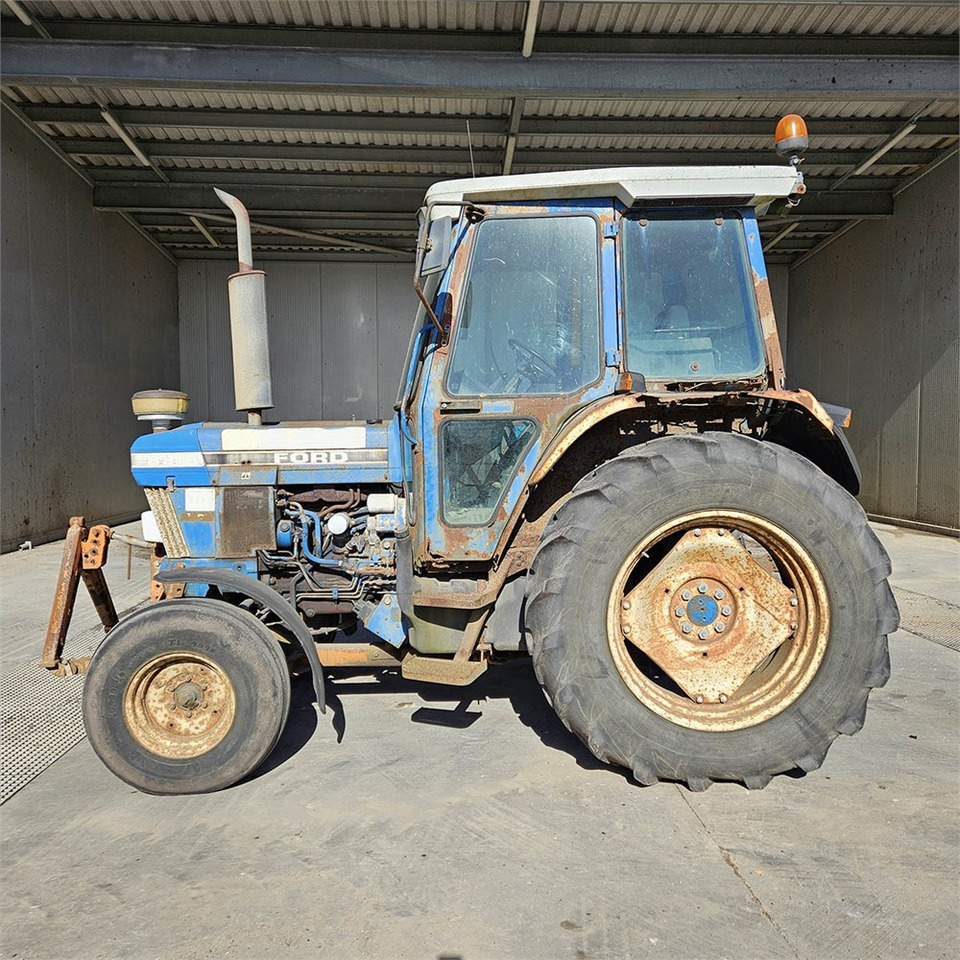 Ford 6810 - Traktor: foto 2 Ford 6810 - Traktor: foto 2