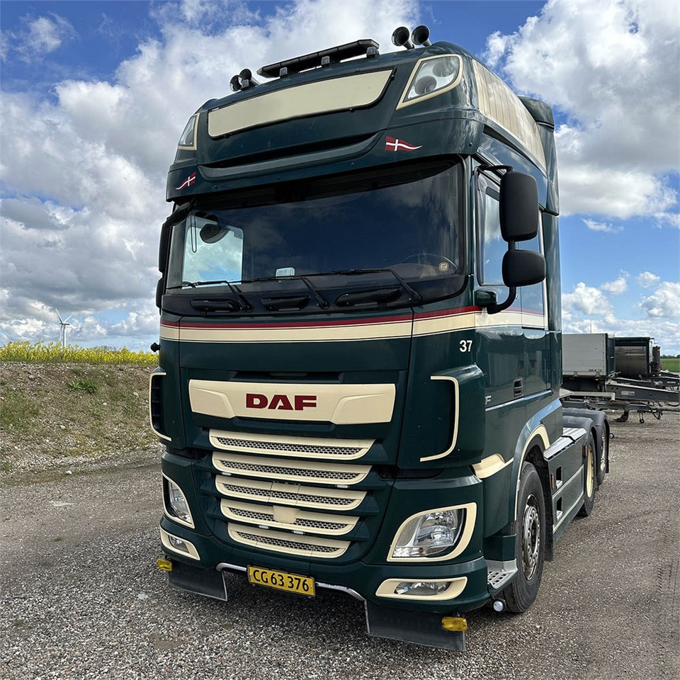 DAF XF-Serien FTR - Gjysmë-kamion: foto 2 DAF XF-Serien FTR - Gjysmë-kamion: foto 2