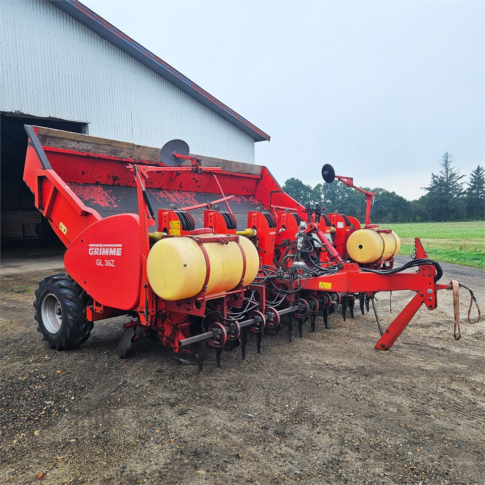 Grimme GL36SZ - Makinë mbjellëse për patate: foto 1 Grimme GL36SZ - Makinë mbjellëse për patate: foto 1