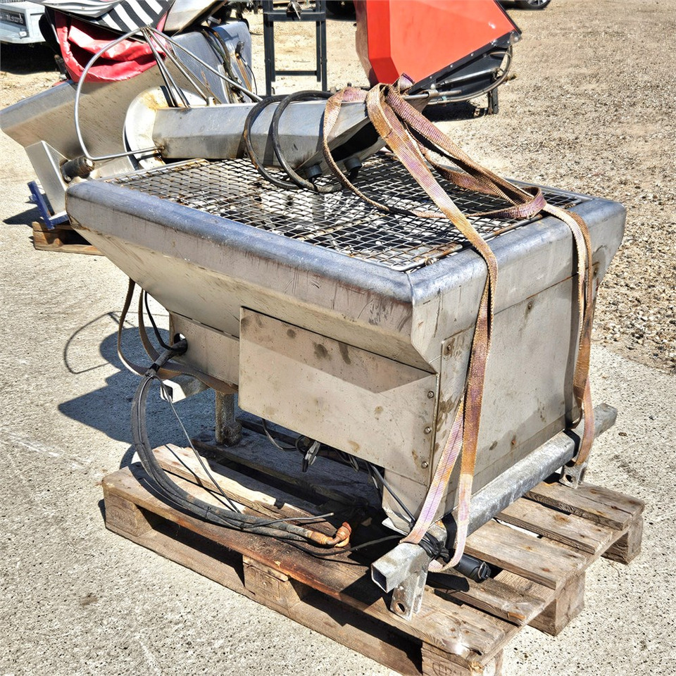 HA Fog GAR JK 170 EL - Shpërndarës rëre/ Kripe: foto 3 HA Fog GAR JK 170 EL - Shpërndarës rëre/ Kripe: foto 3