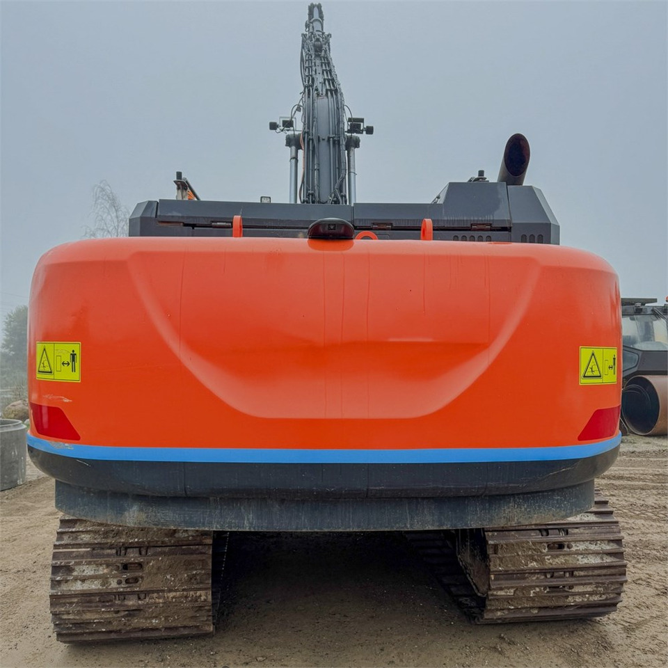 Hitachi ZX350 LC-6 - Ekskavator me zinxhirë: foto 5 Hitachi ZX350 LC-6 - Ekskavator me zinxhirë: foto 5