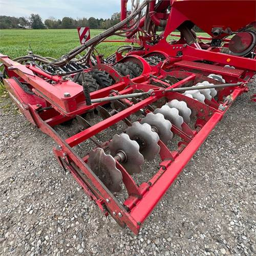 Makinë mbjellëse Horsch Pronto 8 DC: foto 15 Makinë mbjellëse Horsch Pronto 8 DC: foto 15