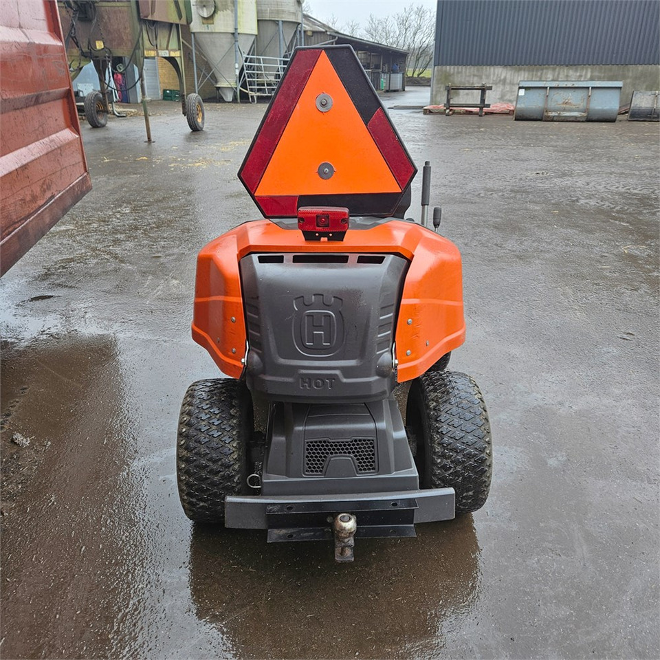 Husqvarna R213C - Korrëse bari i kopshtit: foto 5 Husqvarna R213C - Korrëse bari i kopshtit: foto 5