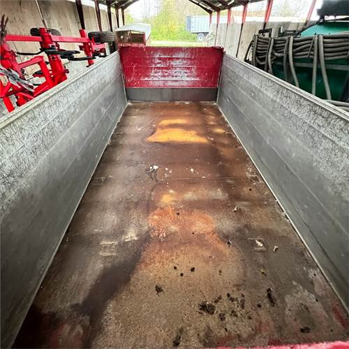 Hvamø 2530 Tipvogn/Tipper - Rimorkio bujqësore vetëshkarkuese/ Shkarkues: foto 4 Hvamø 2530 Tipvogn/Tipper - Rimorkio bujqësore vetëshkarkuese/ Shkarkues: foto 4