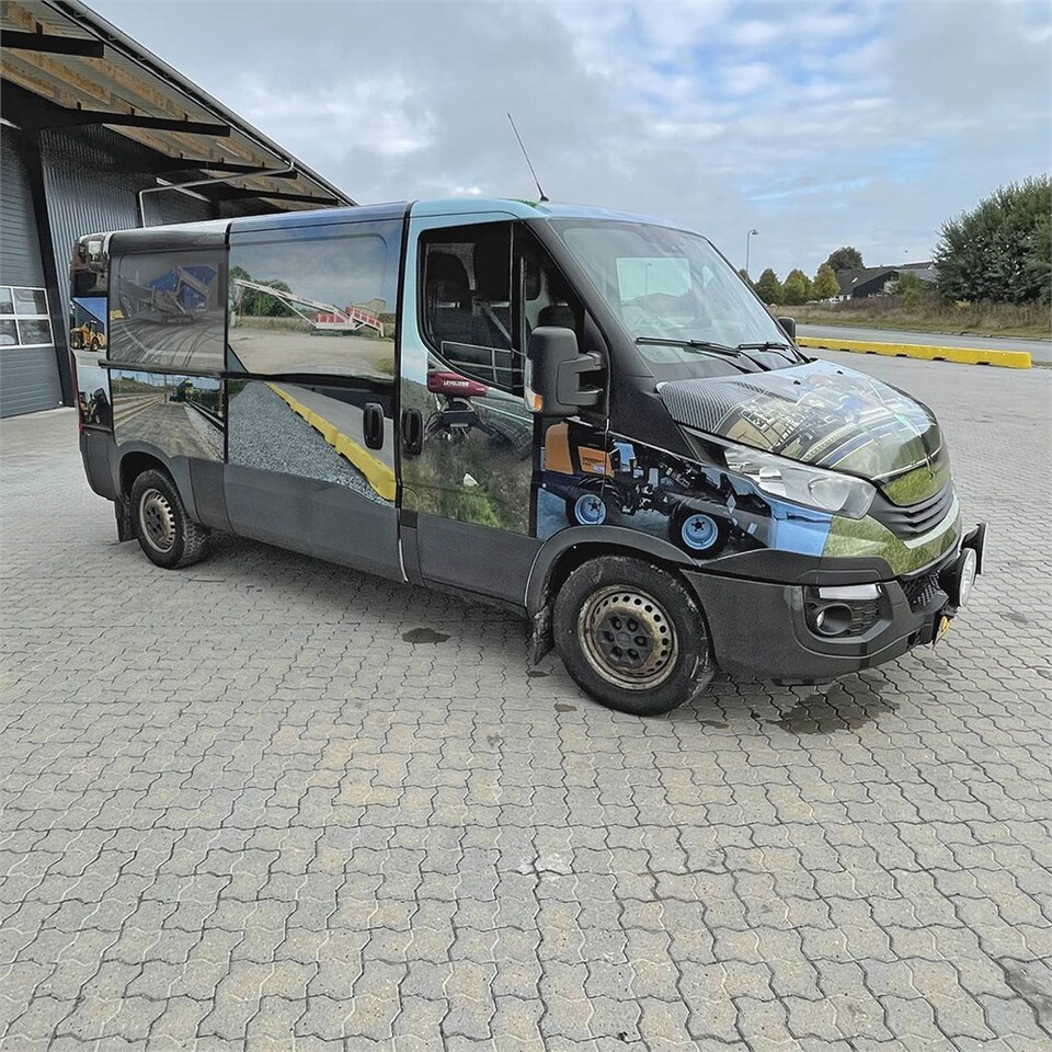 Iveco 35-120 HI Matic - Furgon: foto 1 Iveco 35-120 HI Matic - Furgon: foto 1