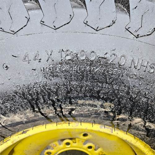 John Deere 2 styk - Traktor: foto 3 John Deere 2 styk - Traktor: foto 3