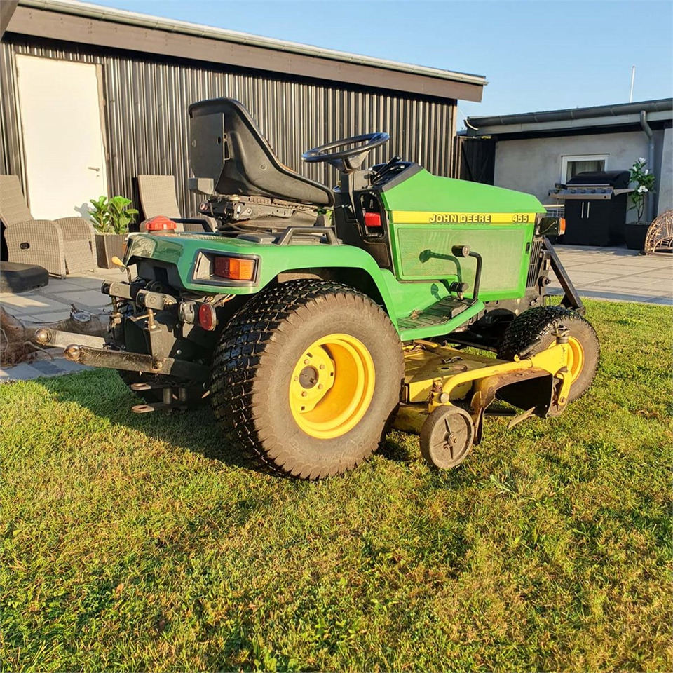 John Deere 455 - Korrëse bari i kopshtit: foto 4 John Deere 455 - Korrëse bari i kopshtit: foto 4