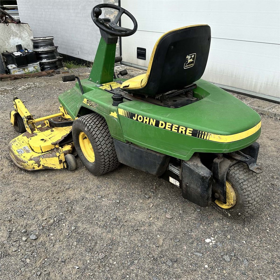 John Deere F525 FM - Korrëse bari i kopshtit: foto 3 John Deere F525 FM - Korrëse bari i kopshtit: foto 3