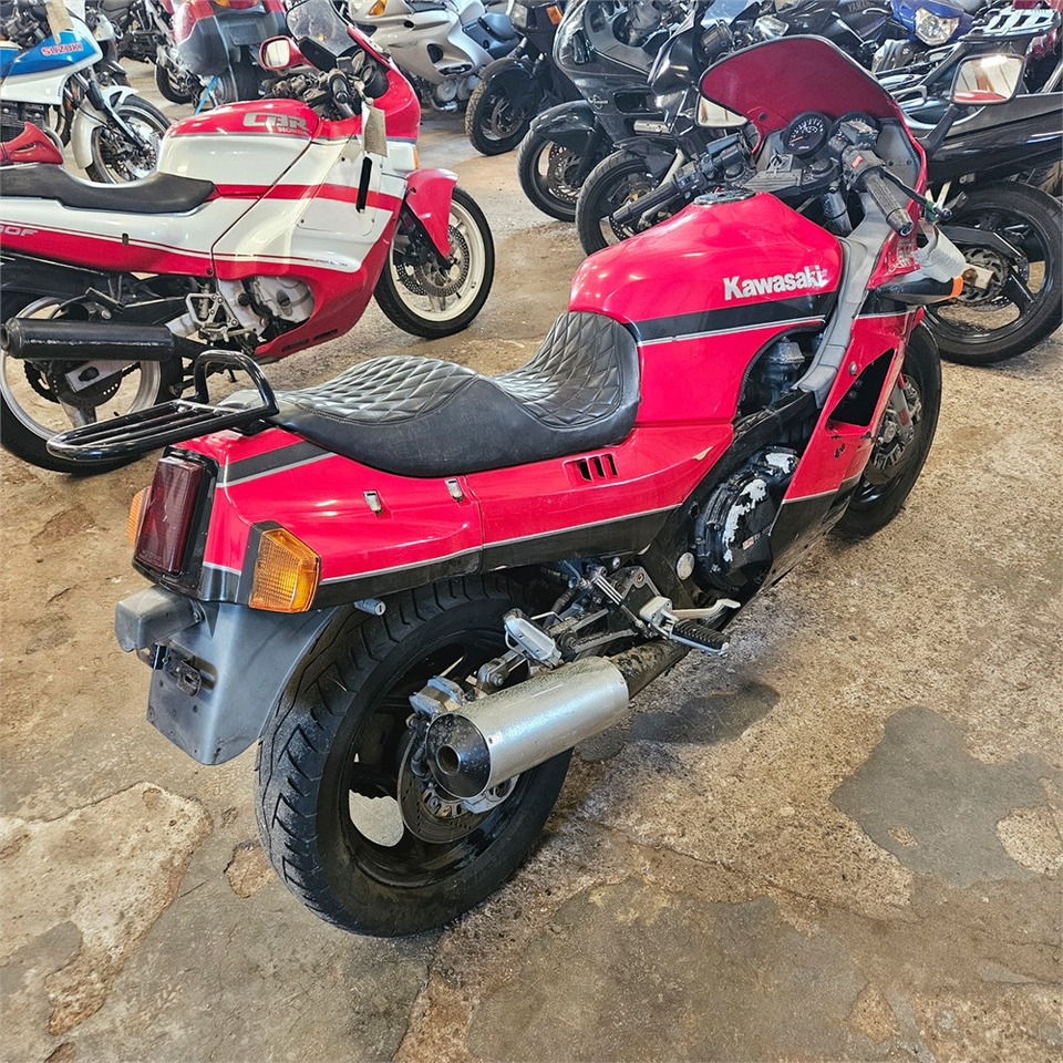 Kawasaki GPZ 1000 RX - Motoçikleta: foto 5 Kawasaki GPZ 1000 RX - Motoçikleta: foto 5