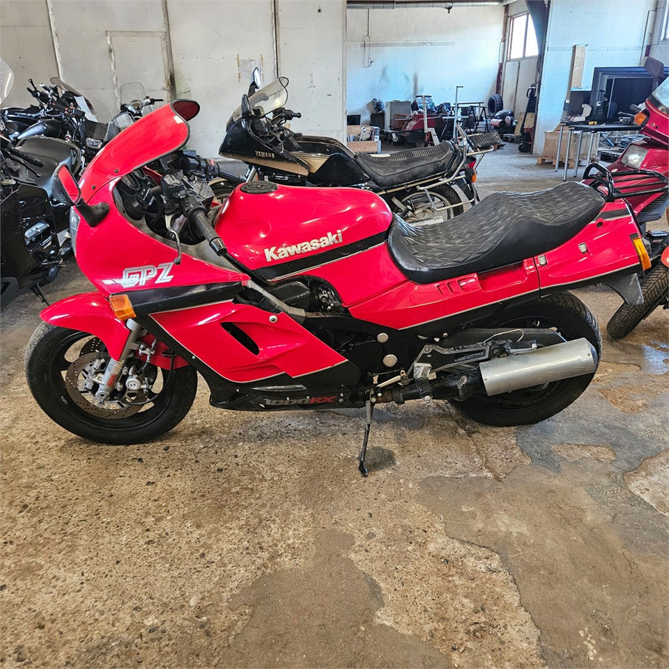 Kawasaki GPZ 1000 RX - Motoçikleta: foto 2 Kawasaki GPZ 1000 RX - Motoçikleta: foto 2