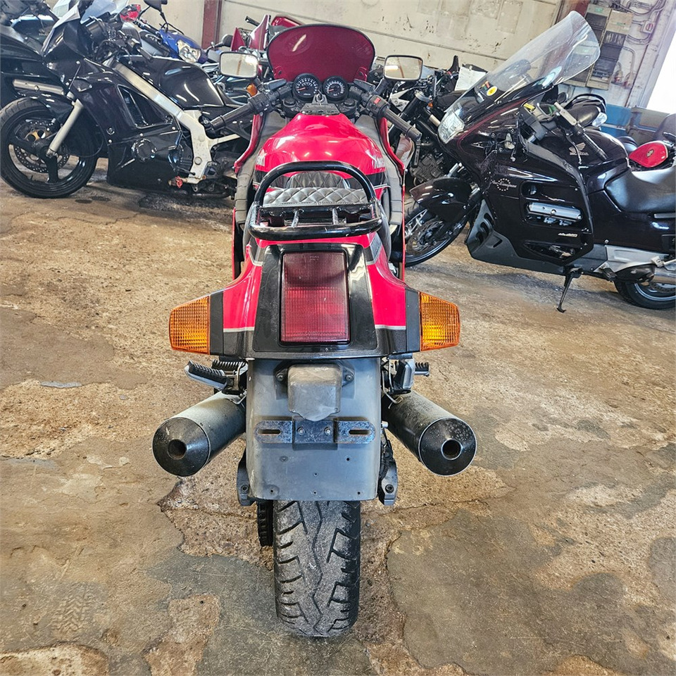 Kawasaki GPZ 1000 RX - Motoçikleta: foto 4 Kawasaki GPZ 1000 RX - Motoçikleta: foto 4