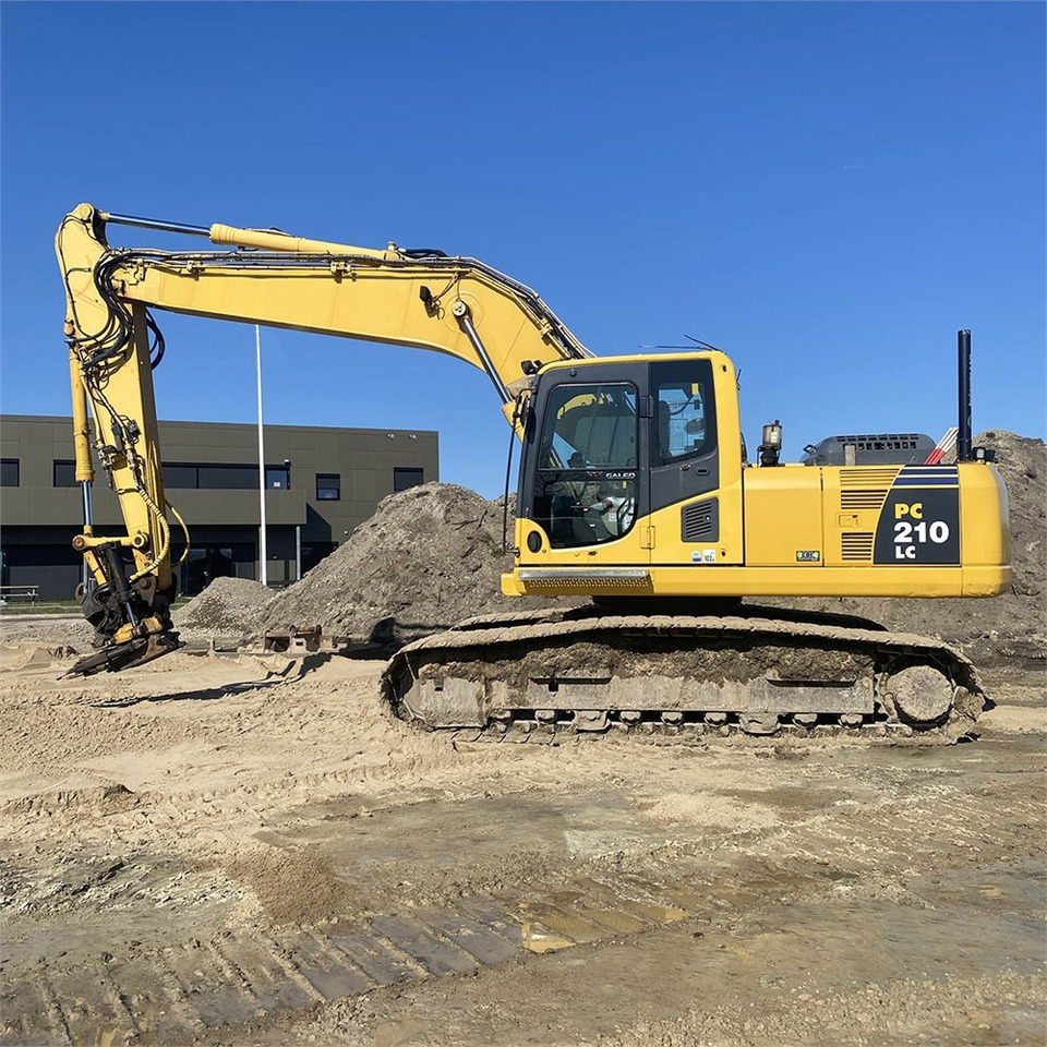 Komatsu PC210 LC-8K - Ekskavator me zinxhirë: foto 2 Komatsu PC210 LC-8K - Ekskavator me zinxhirë: foto 2