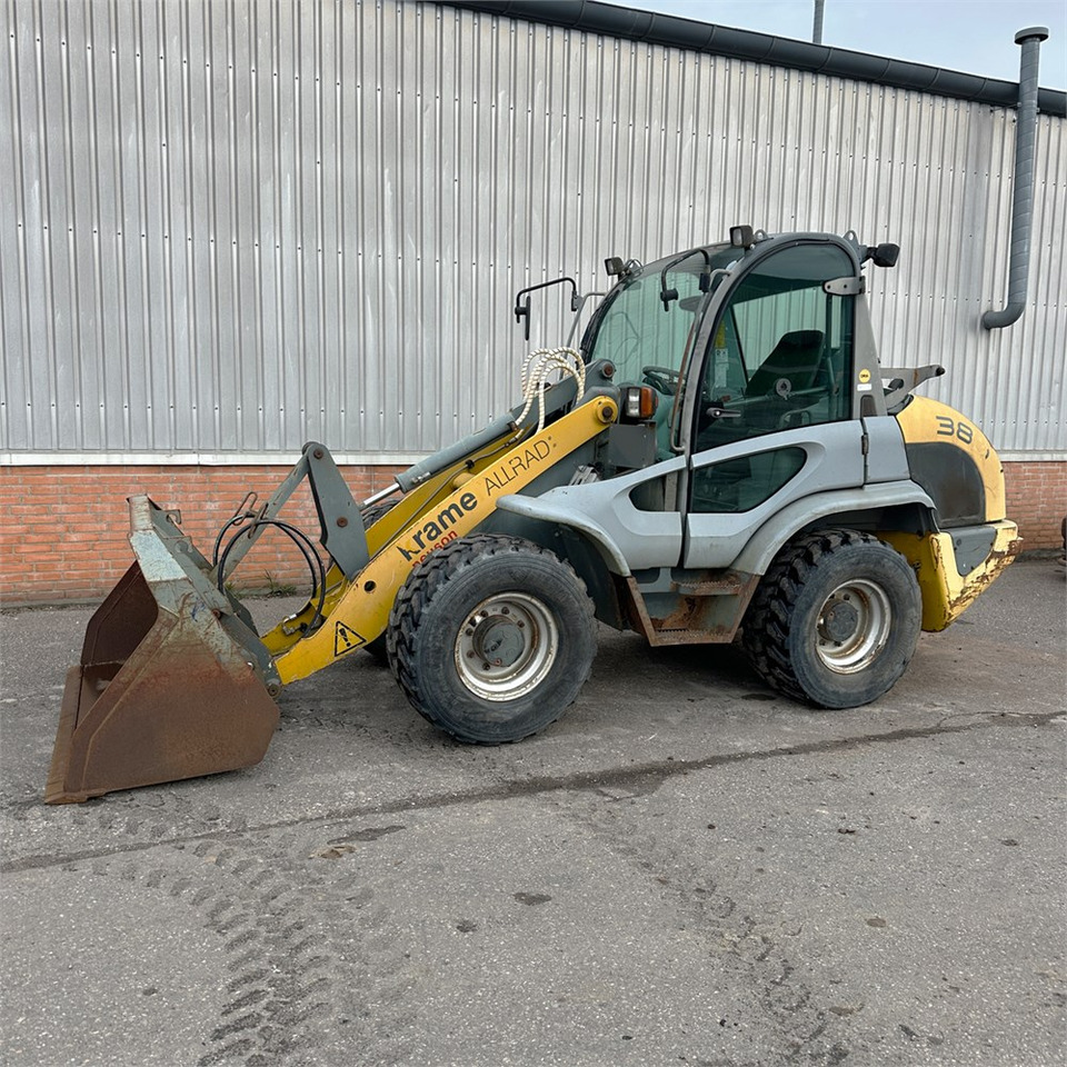 Kramer 380 - Fadrom me goma: foto 1 Kramer 380 - Fadrom me goma: foto 1