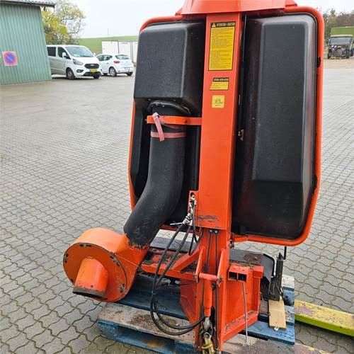 Kubota Græsopsamler - Pajisje kopshti: foto 2 Kubota Græsopsamler - Pajisje kopshti: foto 2
