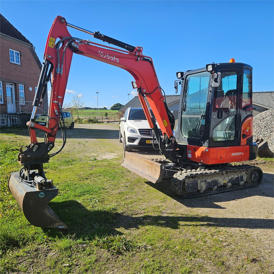 Kubota KX037-4 - Miniekskavator: foto 3 Kubota KX037-4 - Miniekskavator: foto 3