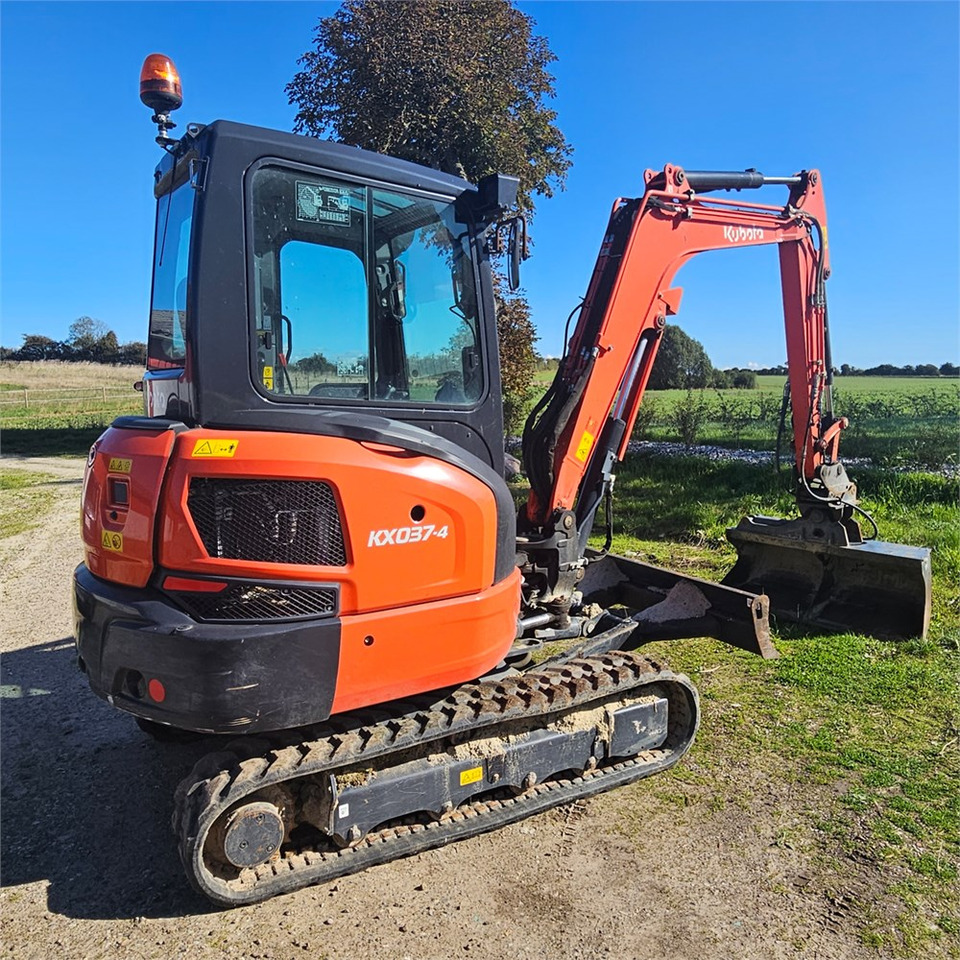 Kubota KX037-4 - Miniekskavator: foto 4 Kubota KX037-4 - Miniekskavator: foto 4