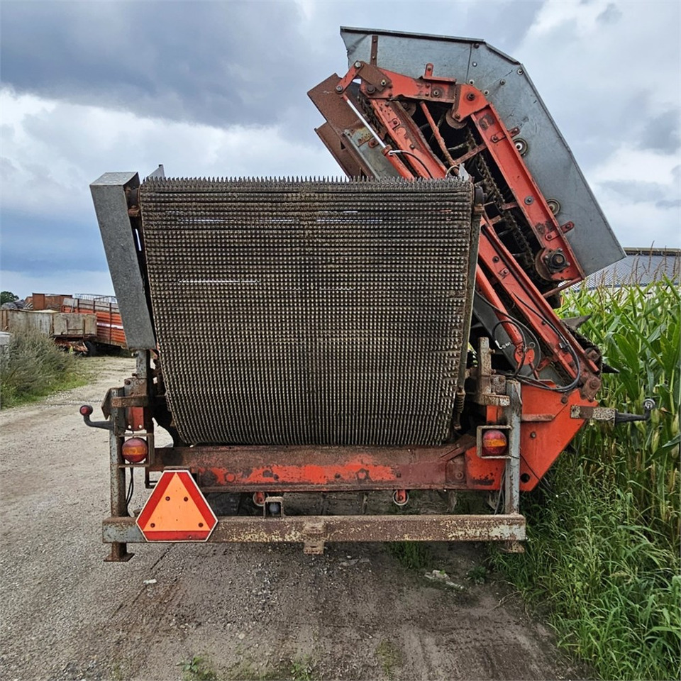 Kverneland UN 2200 - Makinë për nxjerrjen e patateve: foto 3 Kverneland UN 2200 - Makinë për nxjerrjen e patateve: foto 3