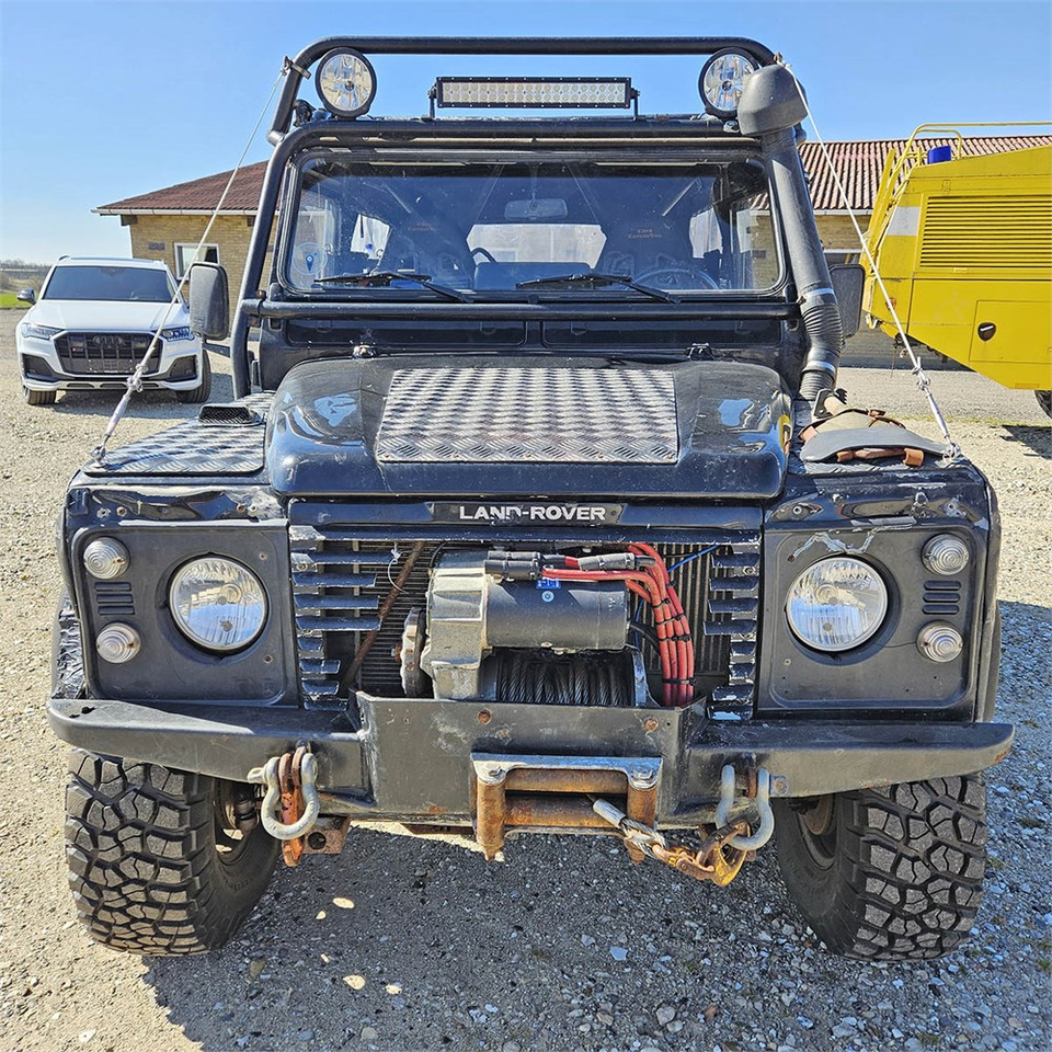 SUV Land Rover Defender 90: foto 8 SUV Land Rover Defender 90: foto 8