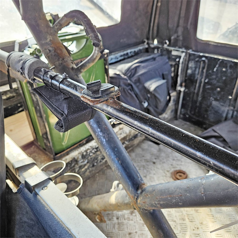 SUV Land Rover Defender 90: foto 16 SUV Land Rover Defender 90: foto 16