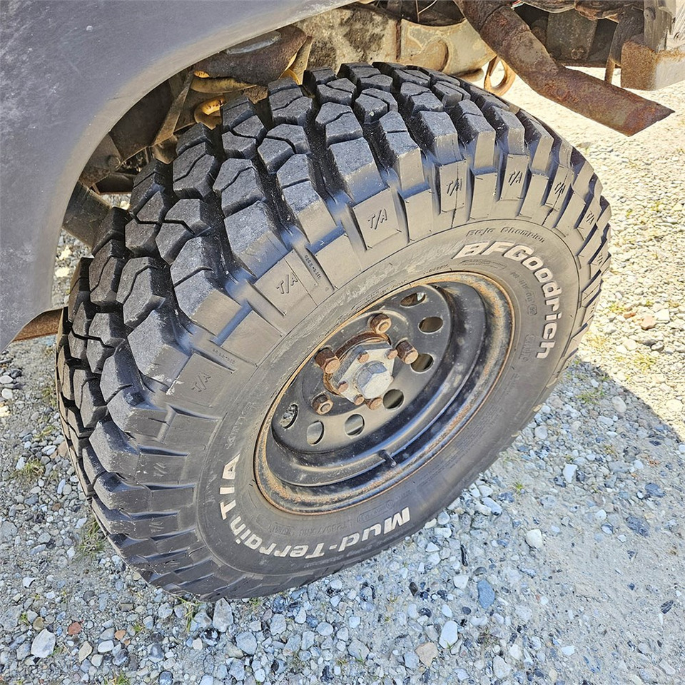 SUV Land Rover Defender 90: foto 47 SUV Land Rover Defender 90: foto 47