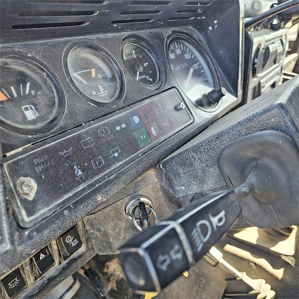 SUV Land Rover Defender 90: foto 22 SUV Land Rover Defender 90: foto 22