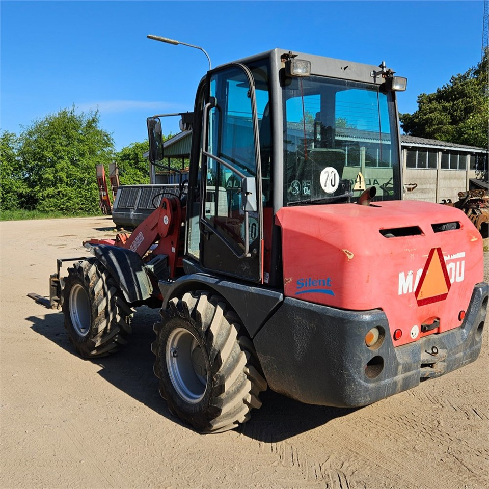 Manitou AL100 - Fadrom me goma: foto 5 Manitou AL100 - Fadrom me goma: foto 5