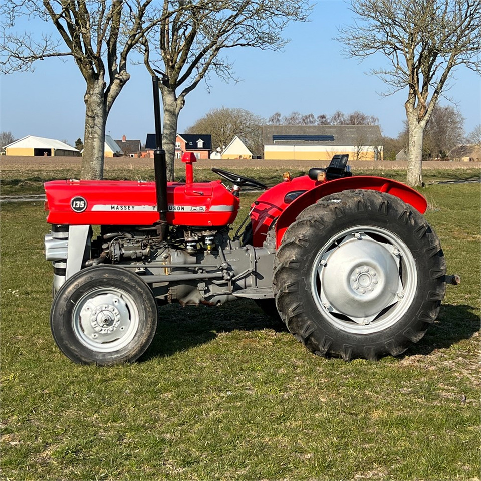 Massey Ferguson 135 Diesel - Traktor: foto 5 Massey Ferguson 135 Diesel - Traktor: foto 5