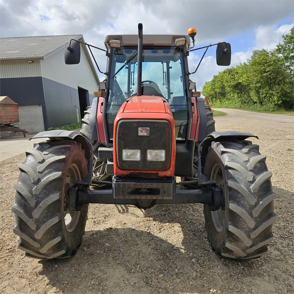 Massey Ferguson 4270 - Traktor: foto 5 Massey Ferguson 4270 - Traktor: foto 5