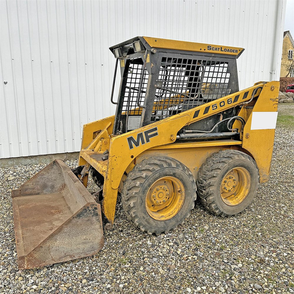 Massey Ferguson MF506 - Mini fadrom: foto 5 Massey Ferguson MF506 - Mini fadrom: foto 5