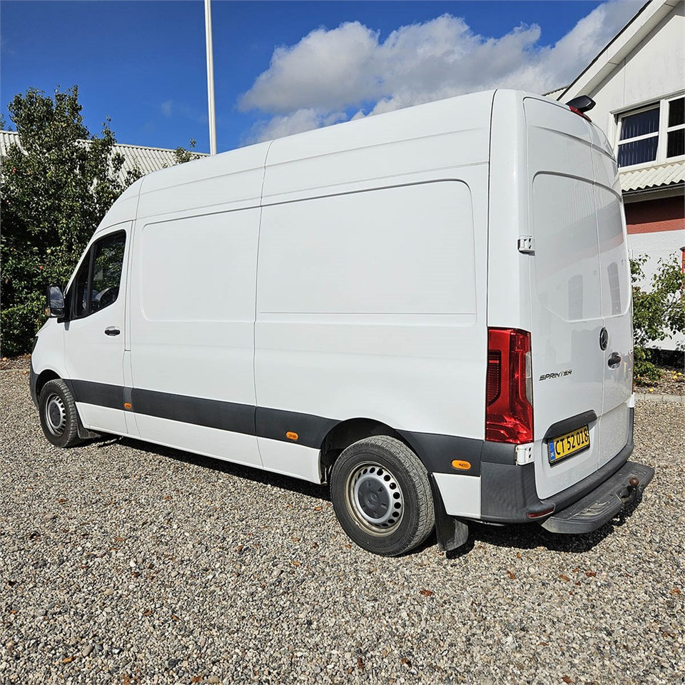 Mercedes 214 Cdi Ksv A2 - Furgon i vogël: foto 3 Mercedes 214 Cdi Ksv A2 - Furgon i vogël: foto 3