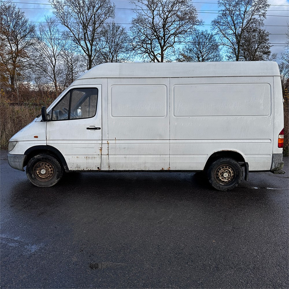 Mercedes SPRINTER 316 CDI-35 - Furgon: foto 4 Mercedes SPRINTER 316 CDI-35 - Furgon: foto 4
