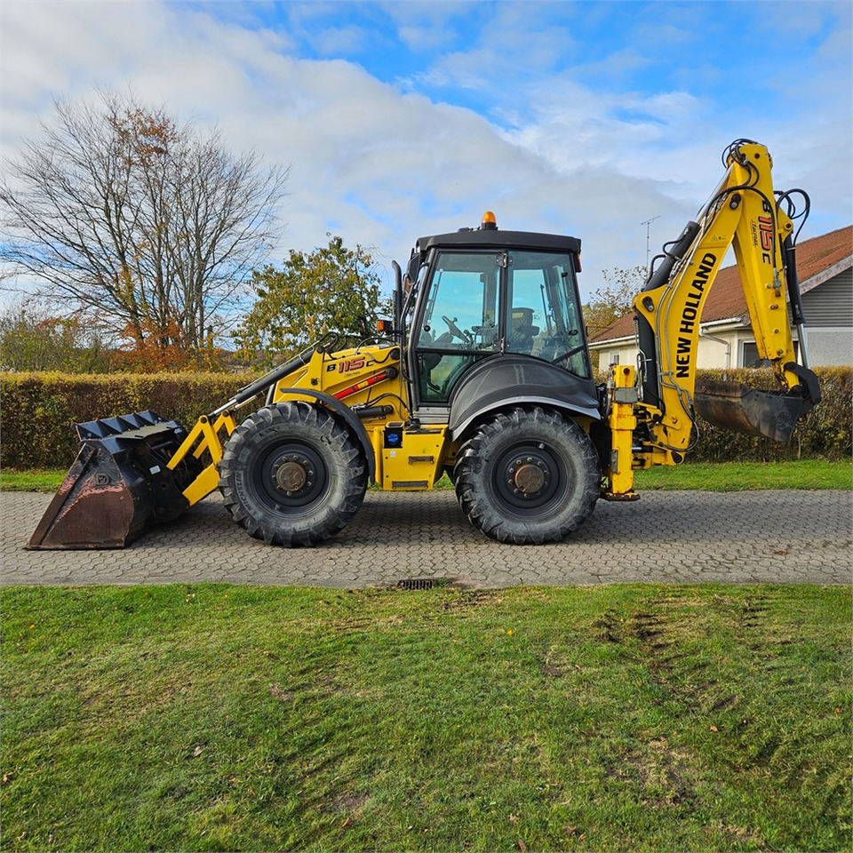 New Holland B115 C - Fadromë me shkarkim nga prapa: foto 4 New Holland B115 C - Fadromë me shkarkim nga prapa: foto 4