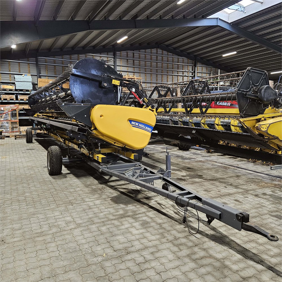 New Holland CT14 - Makinë korrëse: foto 1 New Holland CT14 - Makinë korrëse: foto 1