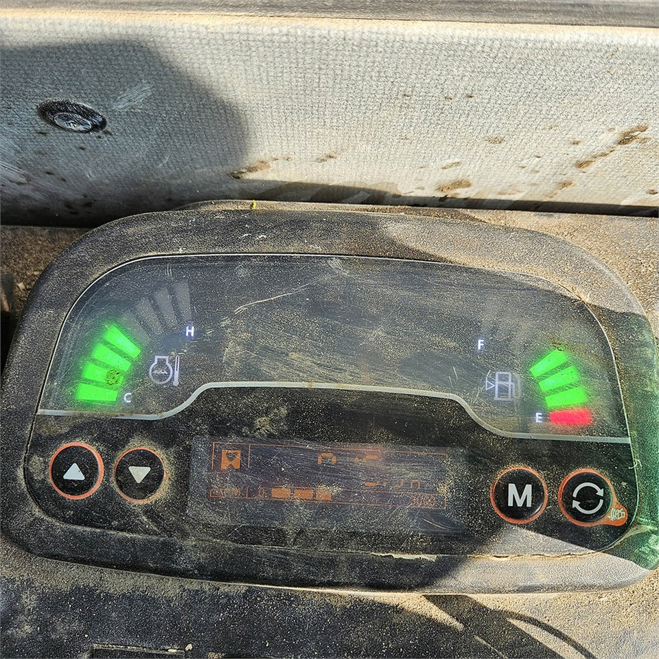 Lizingu i New Holland E26C New Holland E26C: foto 16