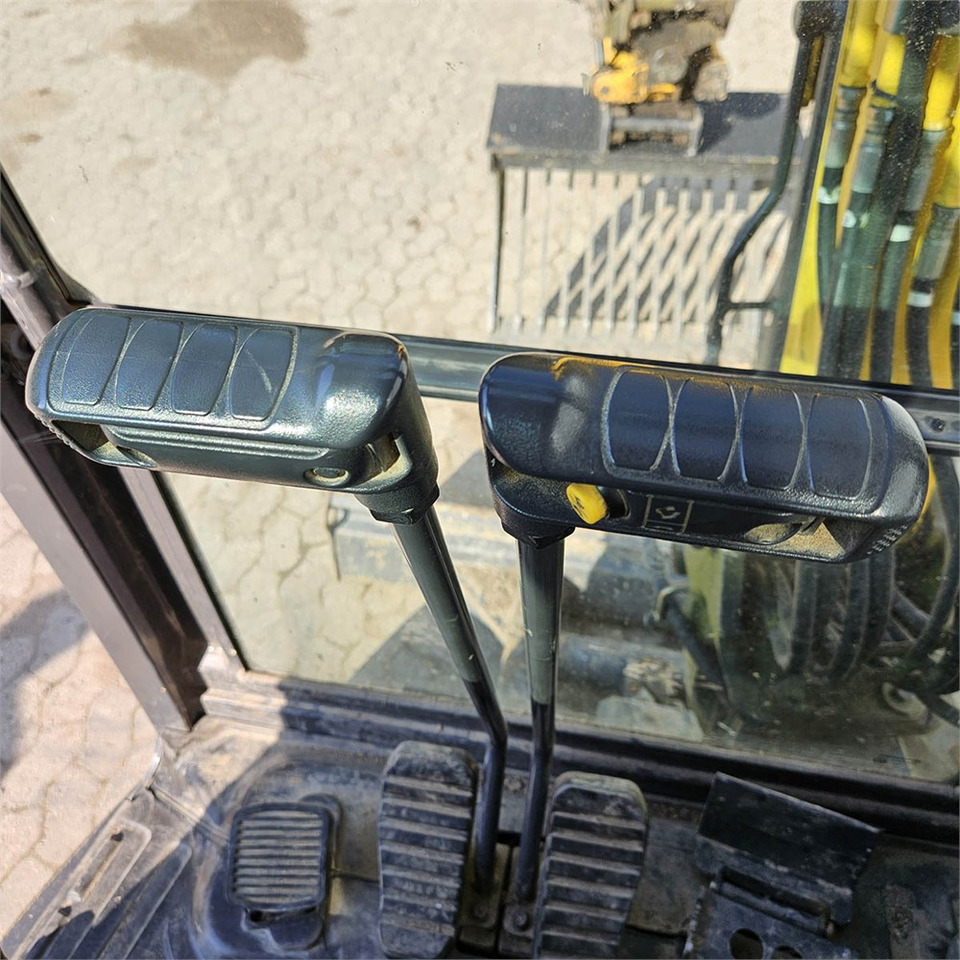 Lizingu i New Holland E26C New Holland E26C: foto 15