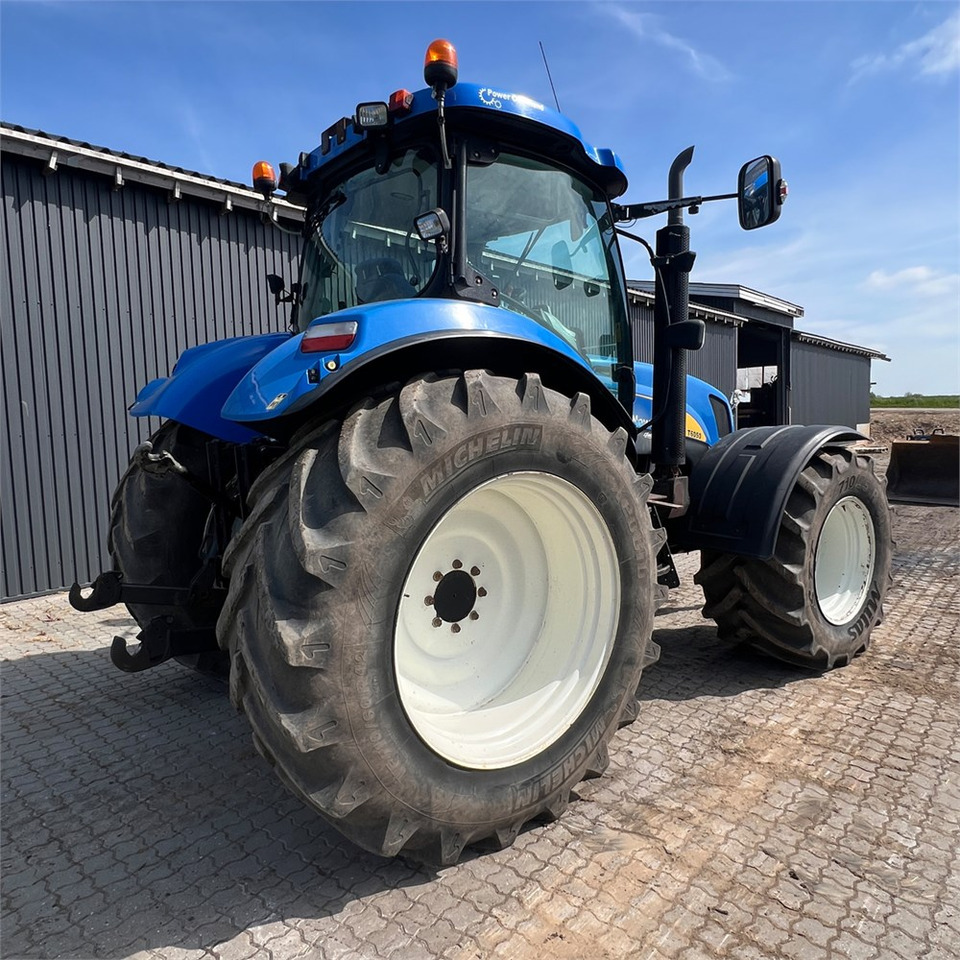 New Holland T6050 - Traktor: foto 4 New Holland T6050 - Traktor: foto 4
