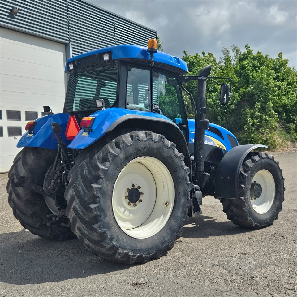 New Holland T7550 - Traktor: foto 5 New Holland T7550 - Traktor: foto 5