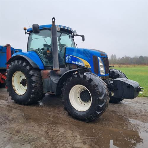 New Holland T8050 Class 5 - Traktor: foto 1 New Holland T8050 Class 5 - Traktor: foto 1