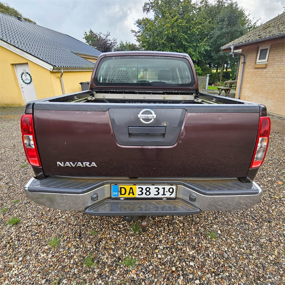 Nissan Navara 2,5 Dci Dc 4wd - Pick up: foto 4 Nissan Navara 2,5 Dci Dc 4wd - Pick up: foto 4