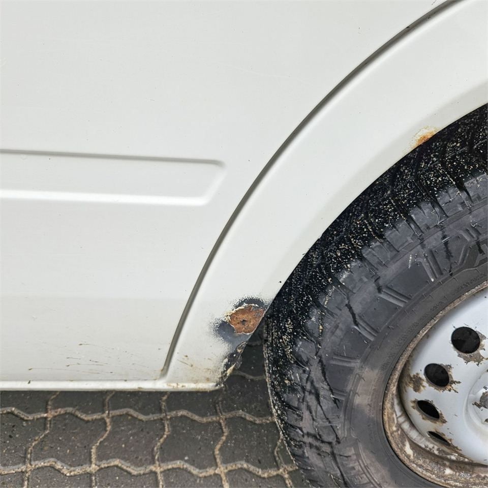 Platformë ajrore e montuar në kamion Omme 1750 ETZJ: foto 46