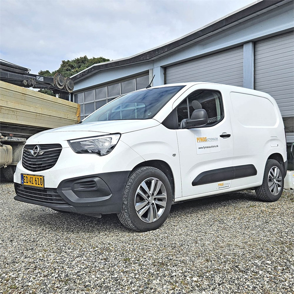 Opel Combo Van - Furgon i vogël: foto 1 Opel Combo Van - Furgon i vogël: foto 1