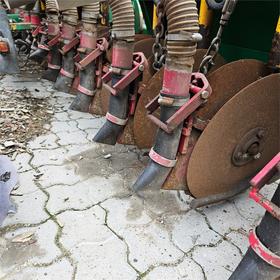 Samson 1200001 - Pajisje plehërimi: foto 3 Samson 1200001 - Pajisje plehërimi: foto 3