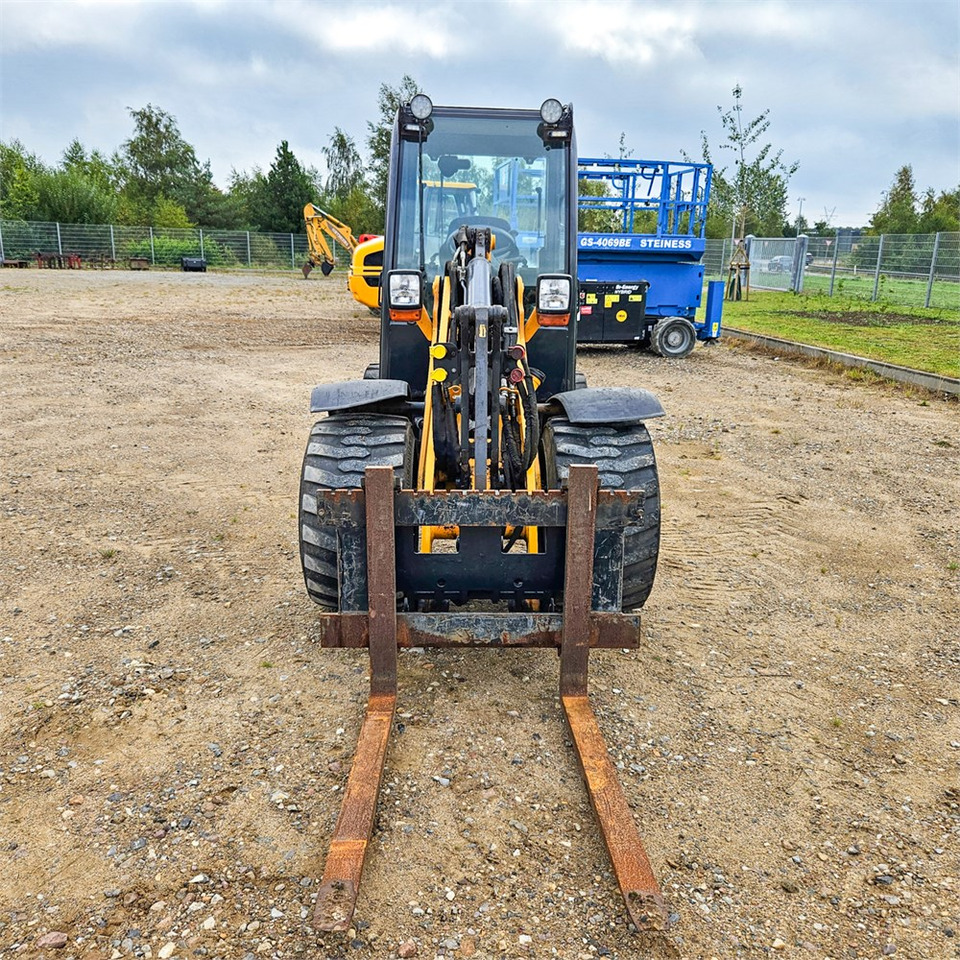 Fadrom me goma Schaeff 2445: foto 8 Fadrom me goma Schaeff 2445: foto 8