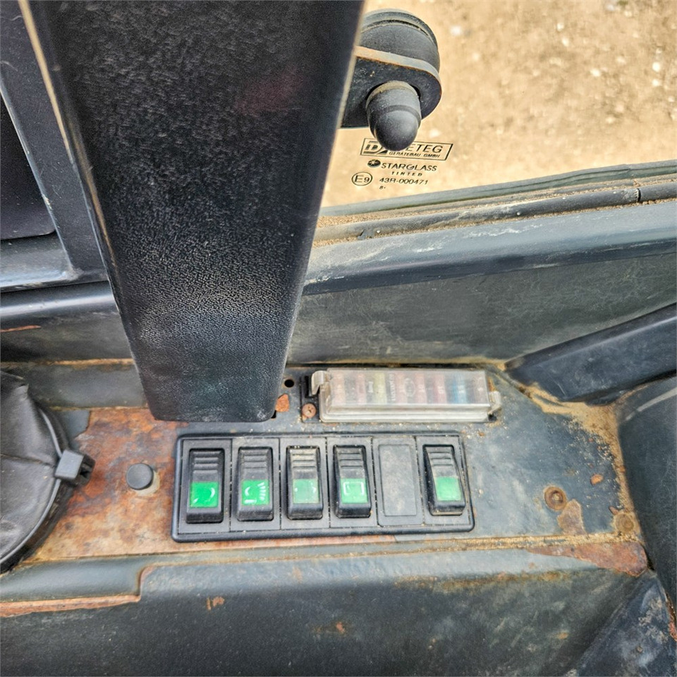 Fadrom me goma Schaeff 2445: foto 14 Fadrom me goma Schaeff 2445: foto 14