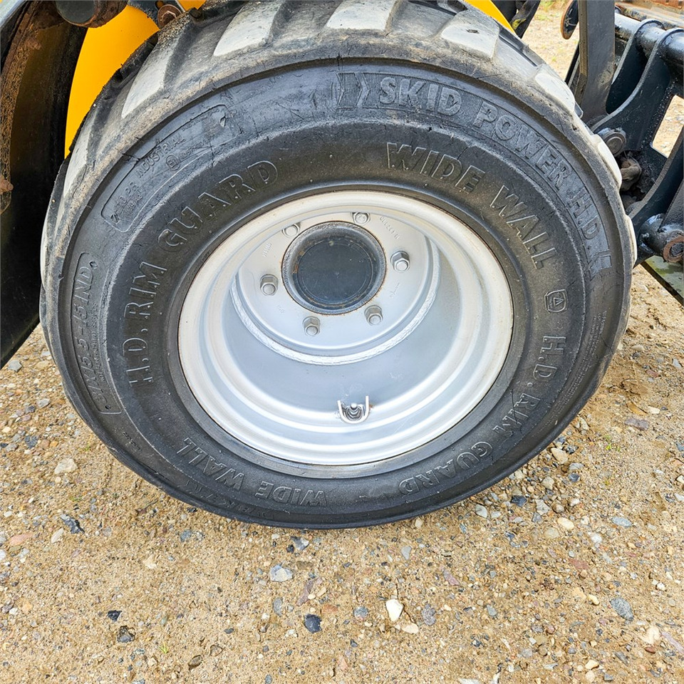 Fadrom me goma Schaeff 2445: foto 29 Fadrom me goma Schaeff 2445: foto 29