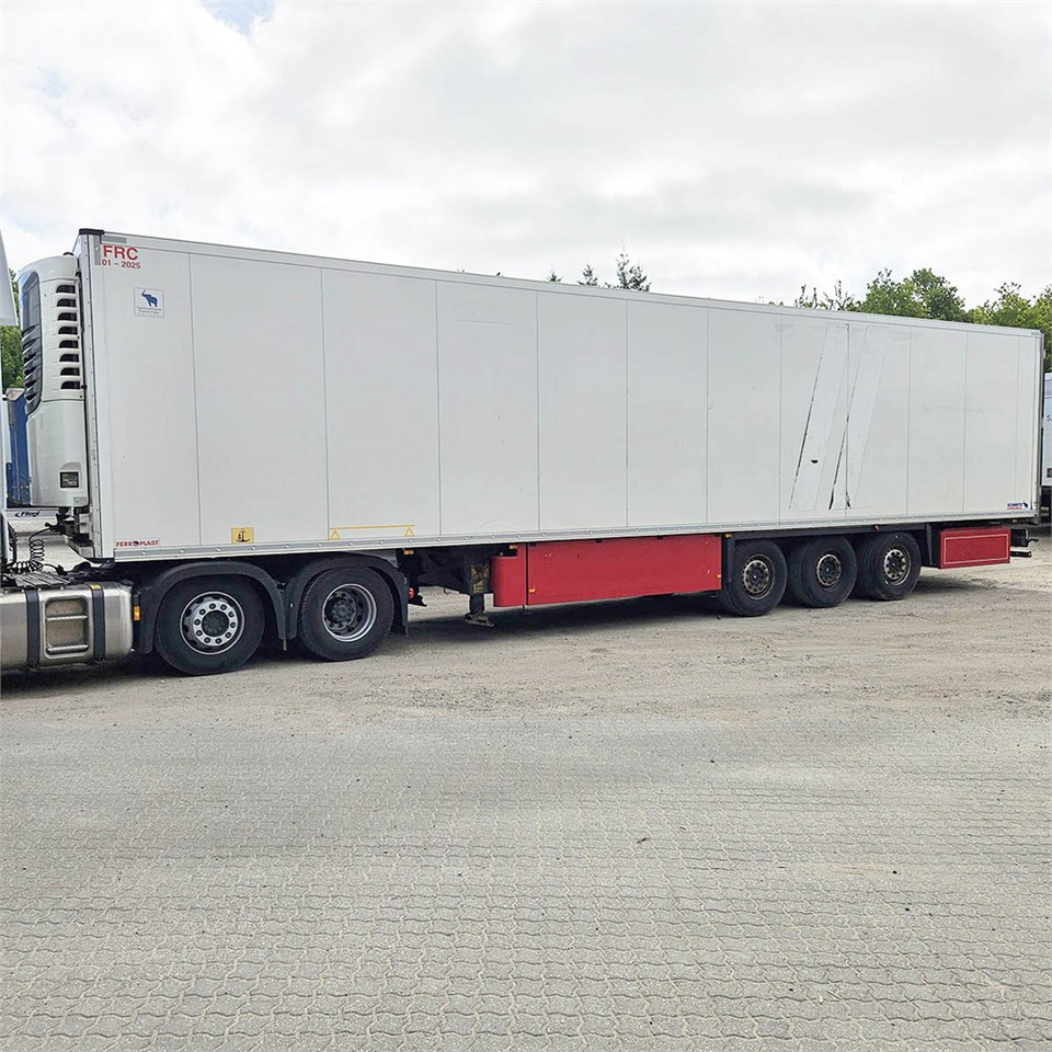 Schmitz Køle Trailer - Gjysmë rimorkio frigorifer: foto 3 Schmitz Køle Trailer - Gjysmë rimorkio frigorifer: foto 3