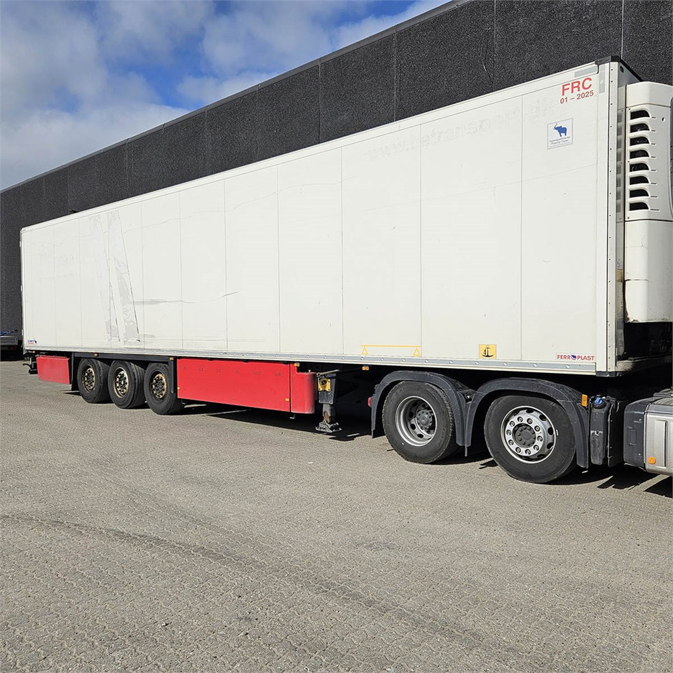 Schmitz køle trailer - Gjysmë rimorkio frigorifer: foto 3 Schmitz køle trailer - Gjysmë rimorkio frigorifer: foto 3